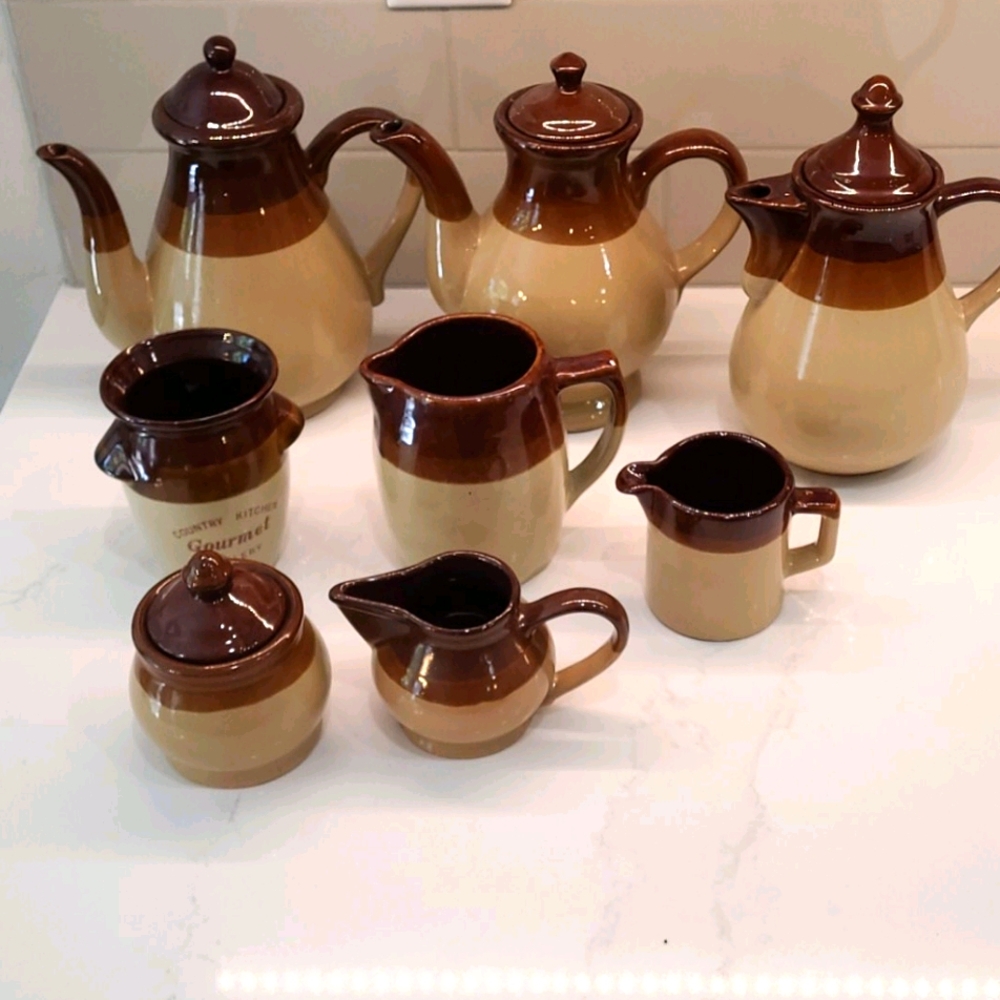 Lot of Vintage Stoneware 3 tone brown tea/coffee